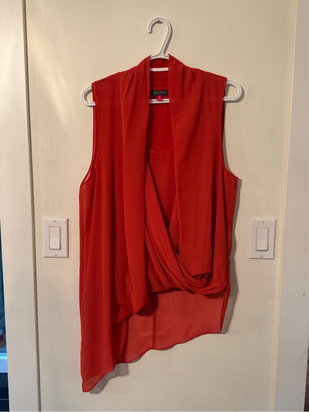 Vince Camuto Red Draped Sleeveless Twist-Front Camisole